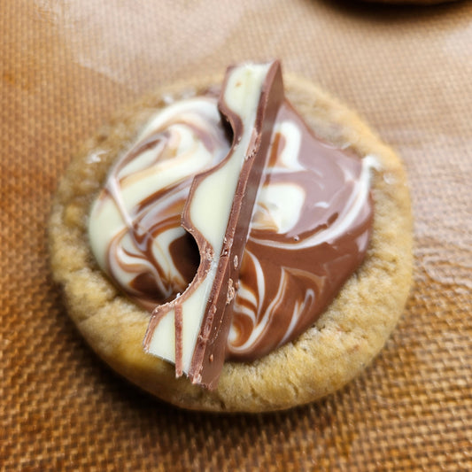 Kinder Stuffed Cookie Box